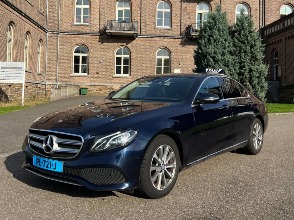 Taxi 's-Heerenberg Premium - Mercedes E-klasse taxi in 's-Heerenberg